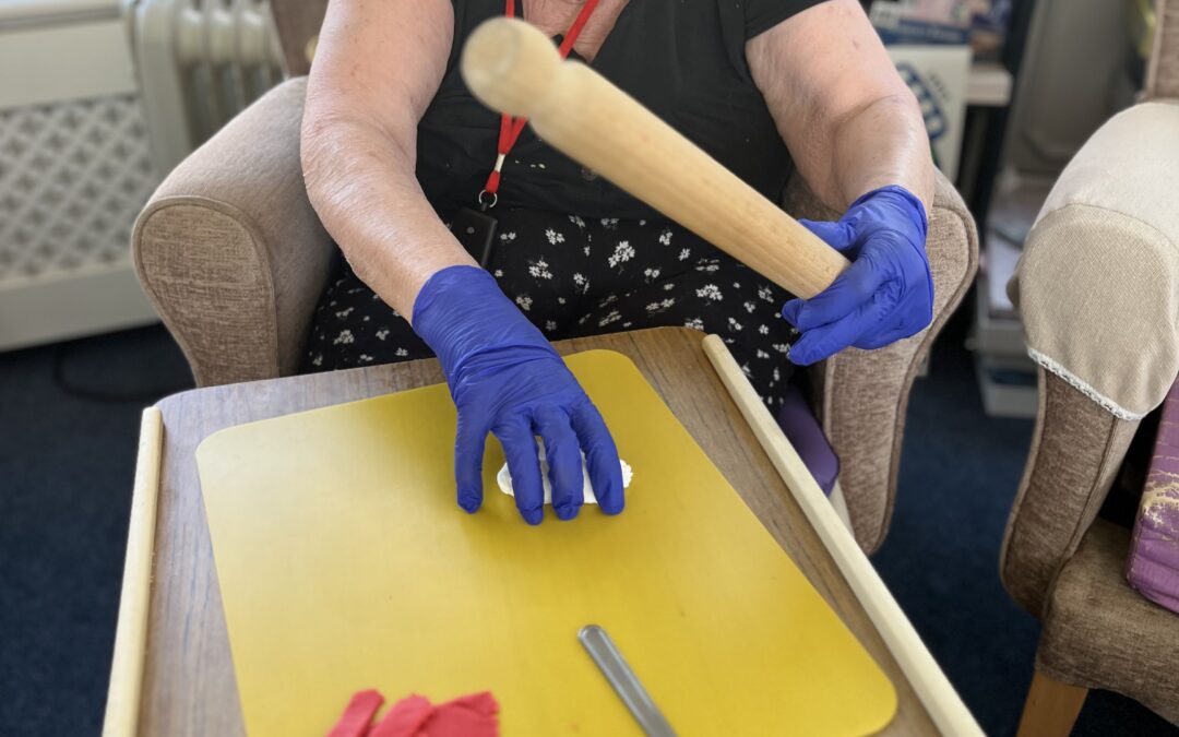 St George’s Day Celebrated with Quiz and Cake Making at Ashley House